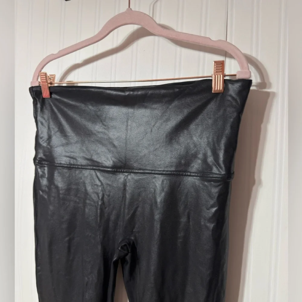 Spanx Black High-Waisted‎ Leggings Sz 2X - Picture 3 of 5